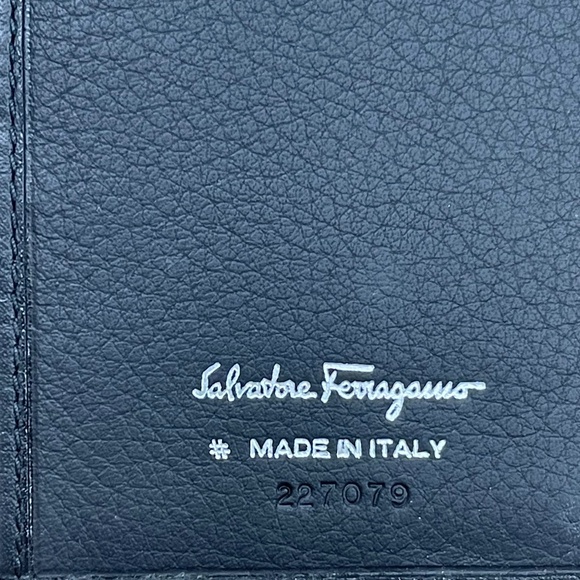 Salvatore Ferragamo Black Leather Wallet - Picture 3 of 12